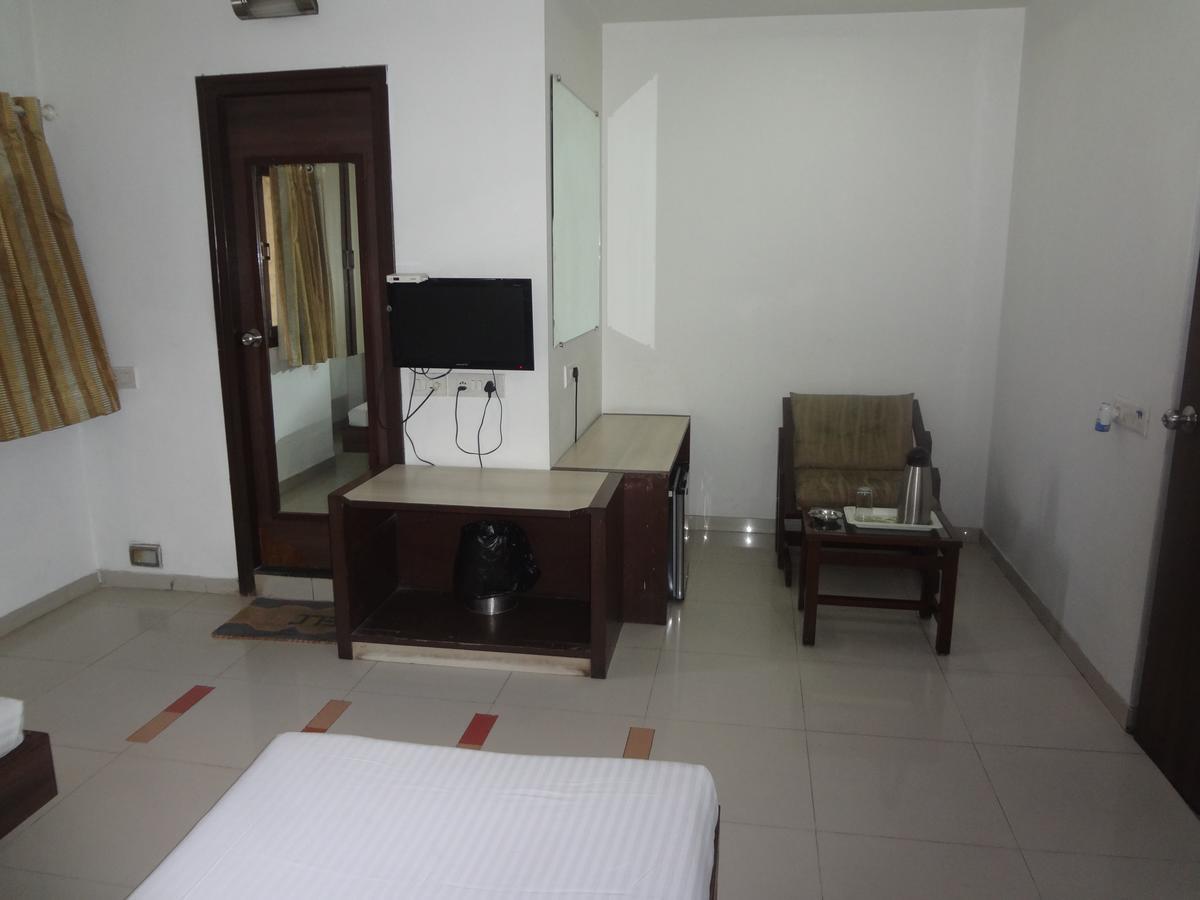 Hotel Airport Residency Ahmedabad Eksteriør billede