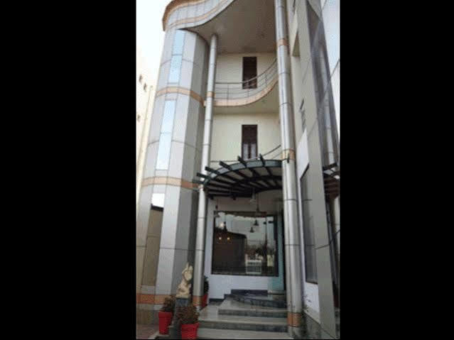 Hotel Airport Residency Ahmedabad Eksteriør billede