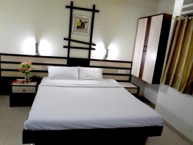 Hotel Airport Residency Ahmedabad Eksteriør billede